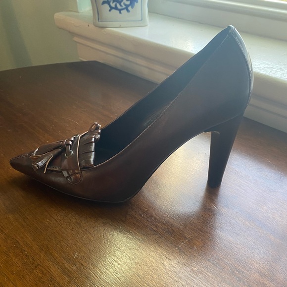 Via Spiga Italian made pointed toe brown loafer style w/ tassels heel -6.5 - Picture 3 of 11